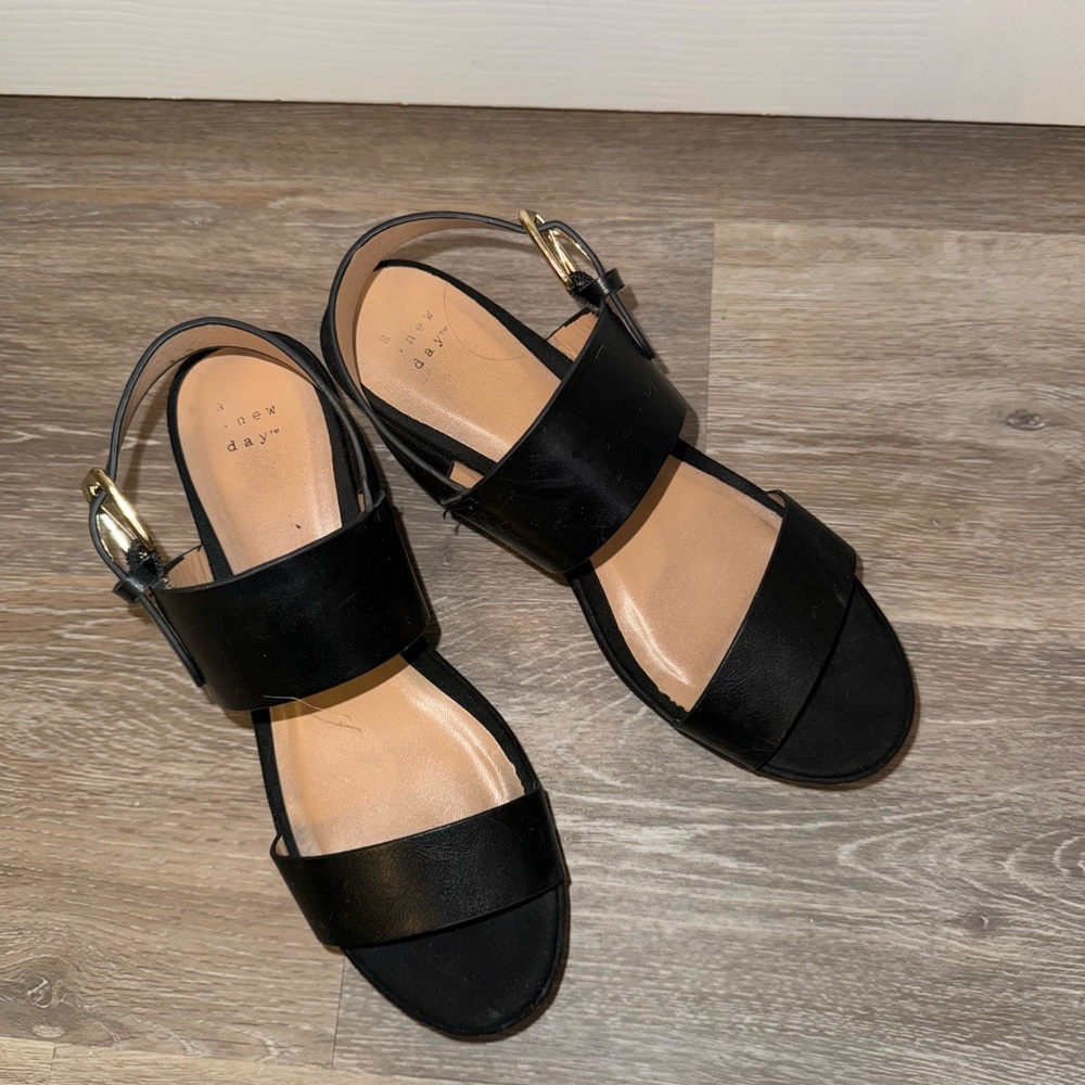 Black Chunky Heel